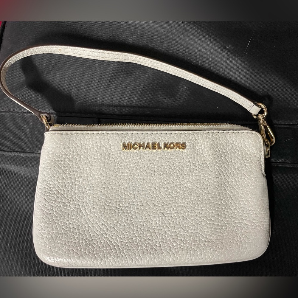 Michael Kors wristlet
